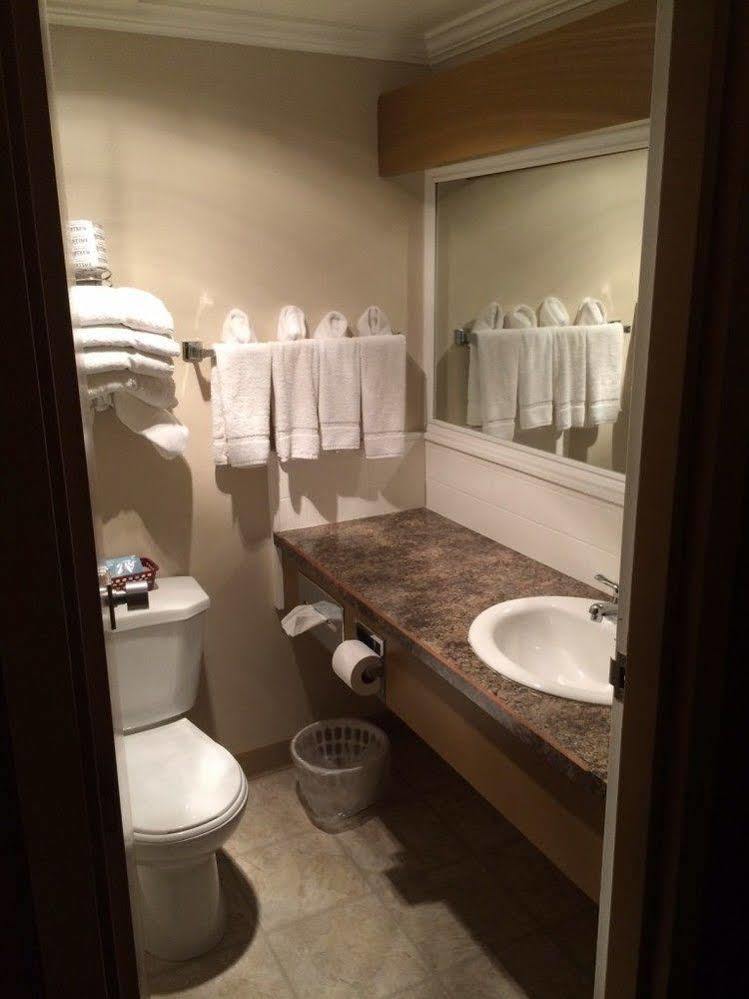 Logan Lake Lodge Екстер'єр фото
